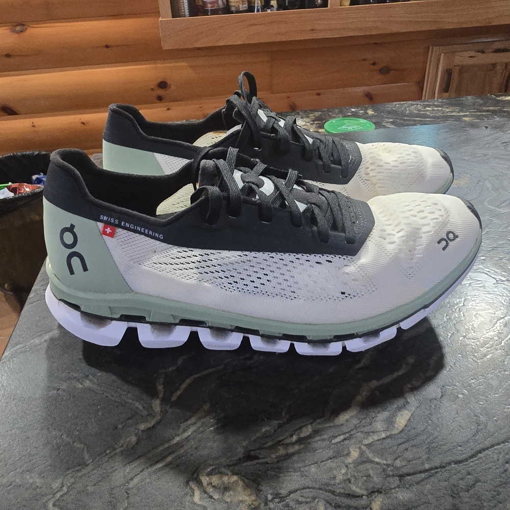 On Running Women's Shoes - Black and White
